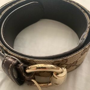 Woman’s Gucci belt